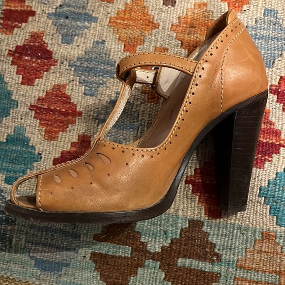 YMC Heels - Picture 4 of 6